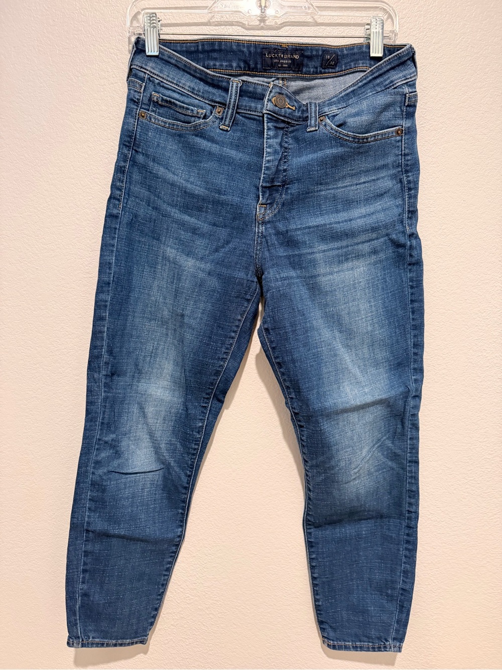 Lucky Brand Women’s Mid Rise Blue Slim Jeans crop size 10/30